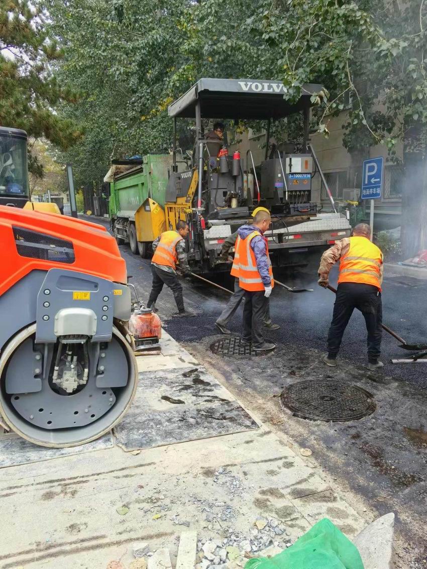 沥青道路施工
