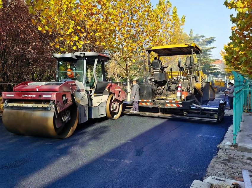 沥青道路施工