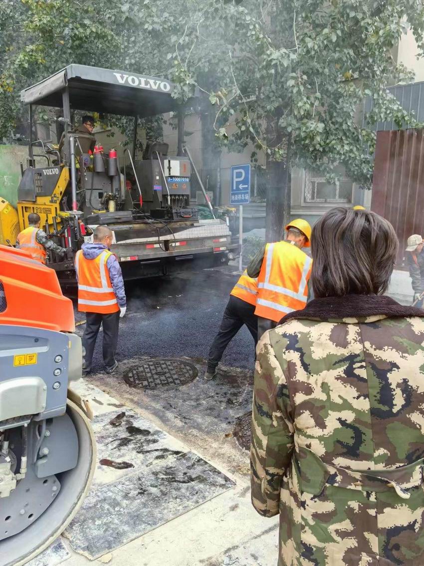 沥青道路施工