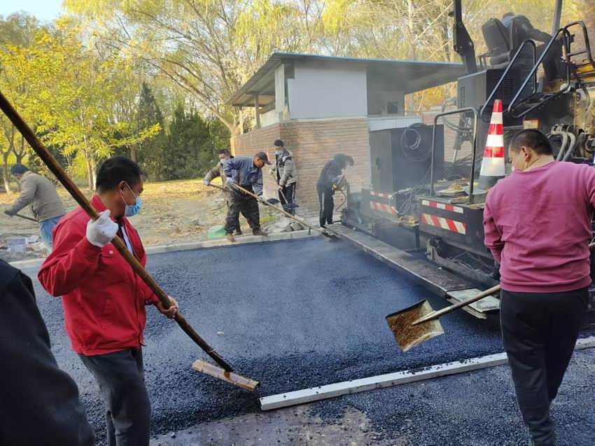 沥青道路施工