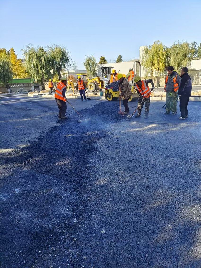沥青道路施工
