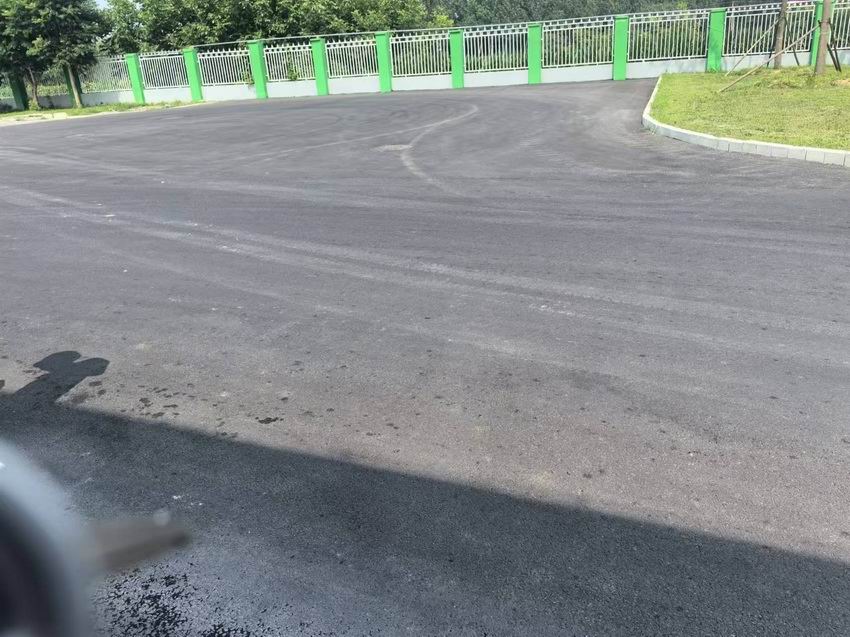 沥青道路施工