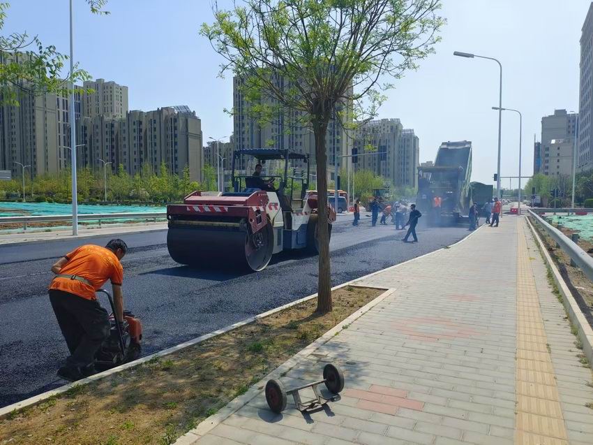 沥青道路施工
